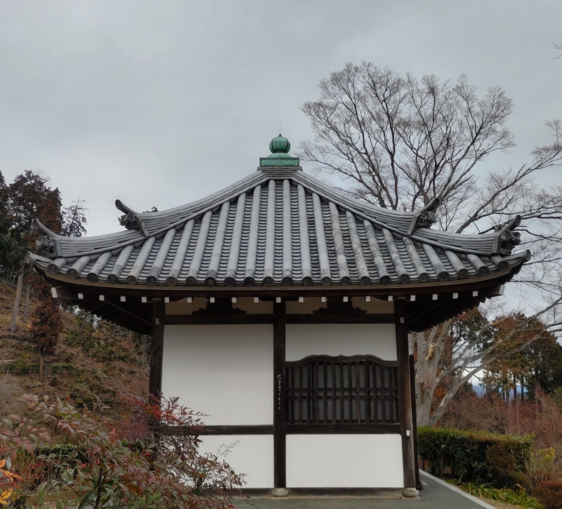 京都西山善峯寺開山堂(京都府指定文化財)瓦改修工事
一般住宅 社寺 文化財の瓦工事請負
京都府瓦...