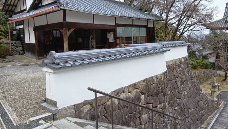 土塀瓦葺き替え工事